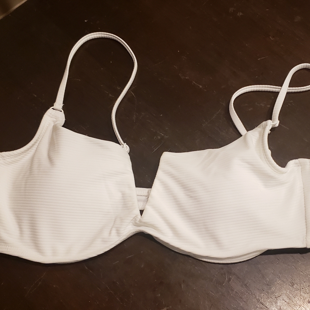 No Boundaries White Bikini Top size Large